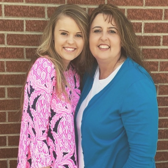 Meet your Posher, Macie - Picture 1 of 1